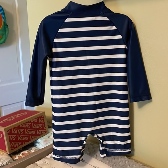 Carter’s Baby Rash Guard - Picture 4 of 4